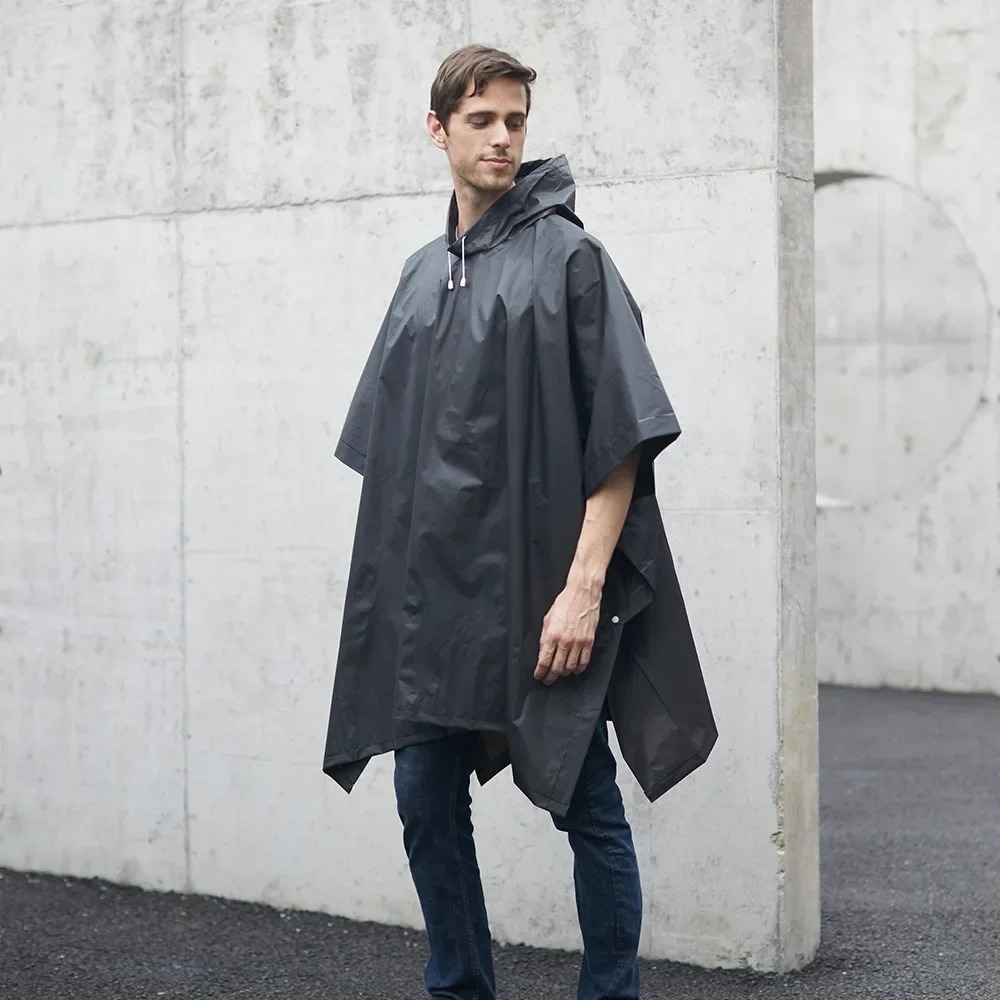معطف مطر متعدد الوظائف للرجال  - مراجعة Camping Rain Poncho وسعره