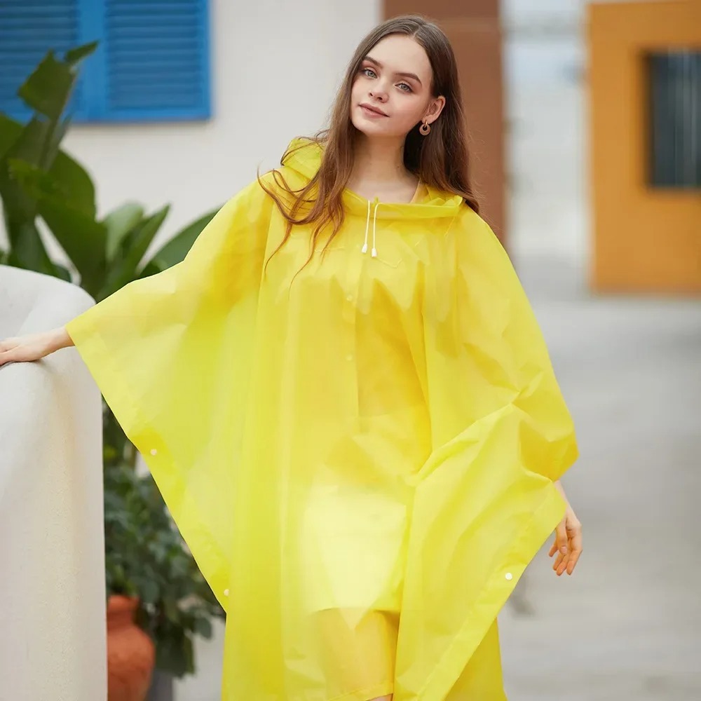 معطف مطر متعدد الوظائف للرجال  - مراجعة Camping Rain Poncho وسعره